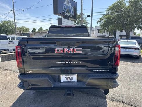 Used 2024 GMC Sierra 2500 Denali w/ Denali Reserve Package image 8