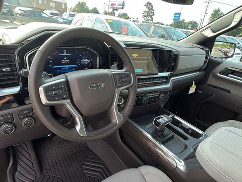 New 2026 Chevrolet Silverado 1500 RST AWD/4WD image 3