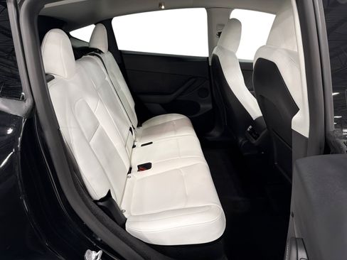 Certified 2023 Tesla Model Y Performance AWD/4WD image 11