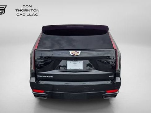 Used 2023 Cadillac Escalade Sport AWD/4WD image 4
