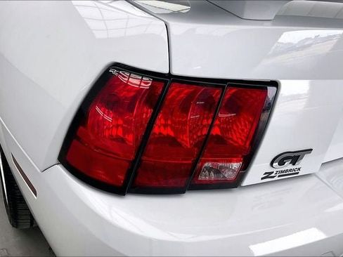 Used 2004 Ford Mustang GT RWD image 26