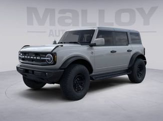 New 2026 Ford Bronco Outer Banks w/ Sasquatch Package AWD/4WD video 1