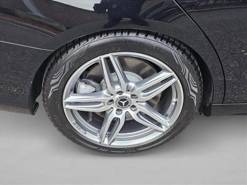 Used 2018 Mercedes-Benz E 400 4MATIC Wagon image 9