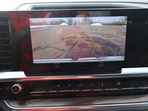 Used 2024 GMC Sierra 1500 Elevation image 42