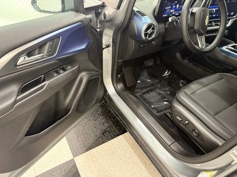 New 2026 Chevrolet Equinox EV LT image 24