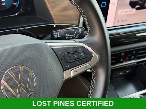 Used 2025 Volkswagen Atlas SE FWD image 13