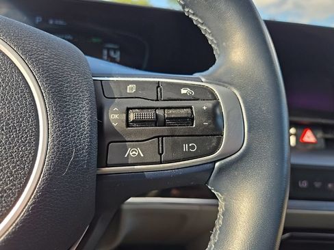 Certified 2023 Kia Sportage EX AWD/4WD image 17