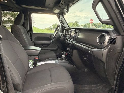 Used 2023 Jeep Wrangler Unlimited w/ Sun & Screen Package AWD/4WD image 33