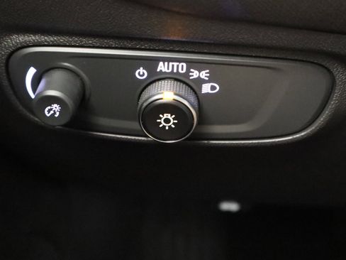 Used 2024 Chevrolet Equinox LT image 32