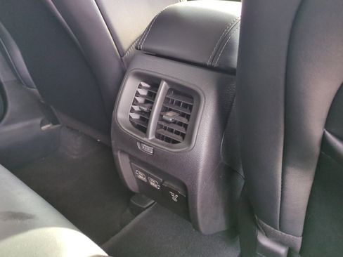 Certified 2022 Jeep Cherokee Limited image 31