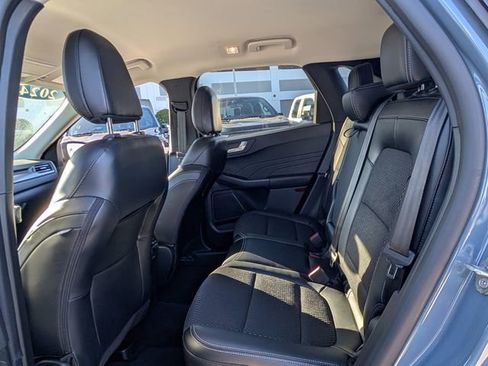 Used 2024 Ford Escape SE image 7