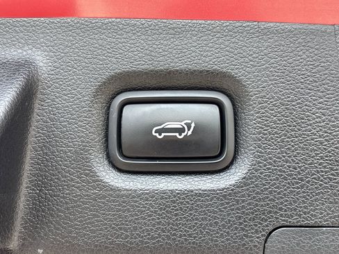 Used 2023 Hyundai Santa Fe SEL FWD image 9