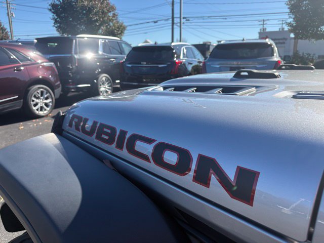 Used 2019 Jeep Wrangler Unlimited Rubicon w/ Cold Weather Group AWD/4WD image 12