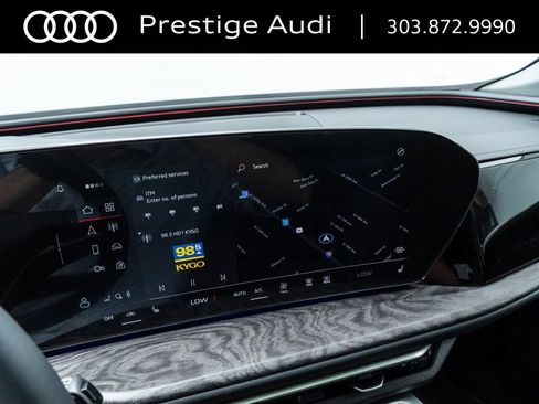 Used 2025 Audi Q5 Premium w/ Convenience Package AWD/4WD image 16