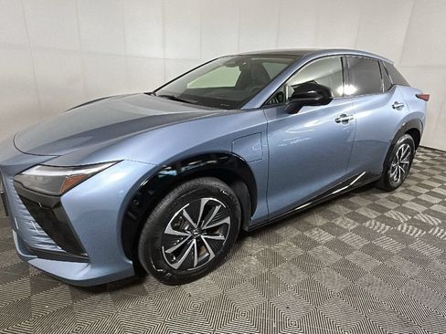 Used 2023 Lexus RZ 450e Premium w/ Technology Package AWD/4WD image 8