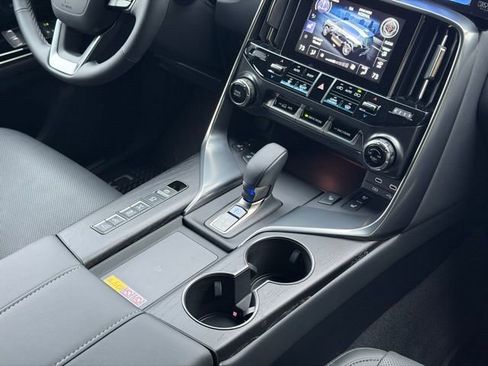Used 2025 Lexus LX 700h Overtrail image 10
