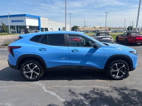 Used 2024 Chevrolet Trax RS w/ Driver Confidence Package FWD image 6