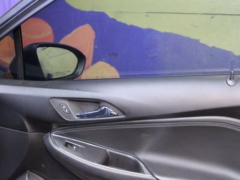 Used 2017 Chevrolet Cruze Premier image 9