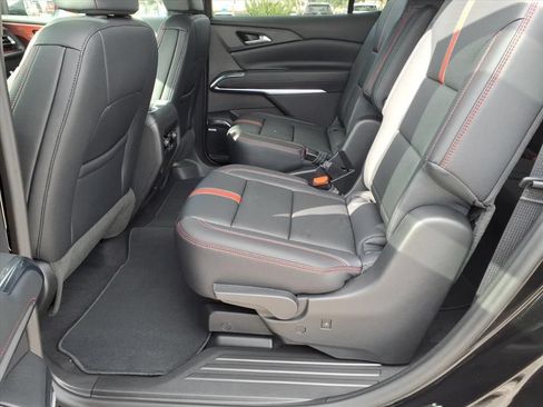New 2026 Chevrolet Traverse RS FWD image 17
