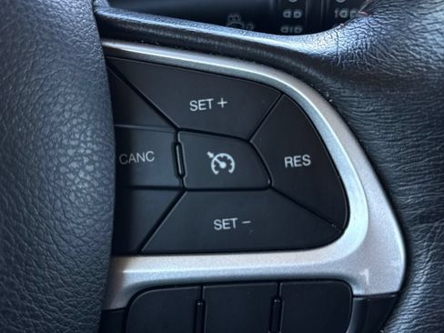 Used 2016 Jeep Renegade Trailhawk AWD/4WD image 34