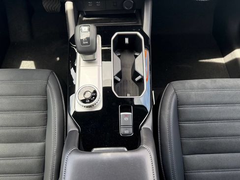 New 2026 Mitsubishi Outlander AWD image 15