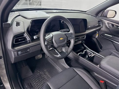 New 2026 Chevrolet Traverse LT w/ LPO, Floor Liner Package image 4