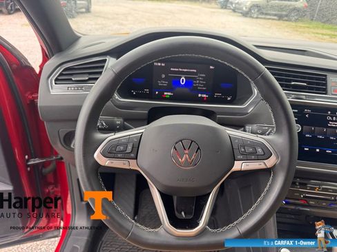 Used 2023 Volkswagen Tiguan SE image 17