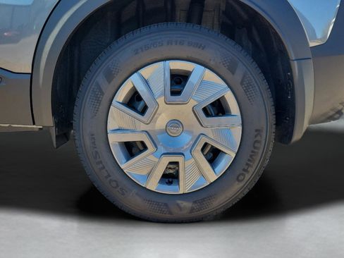 New 2026 Nissan Kicks S image 6