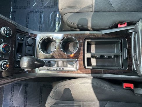 Used 2015 Chevrolet Traverse LT AWD/4WD image 17