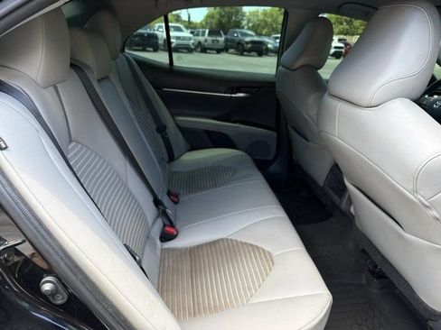 Used 2021 Toyota Camry SE FWD image 19