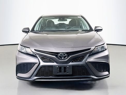 Used 2024 Toyota Camry SE image 2