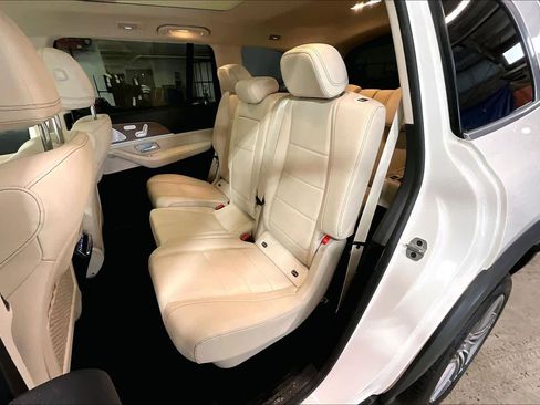Used 2022 Mercedes-Benz GLS 450 4MATIC image 21