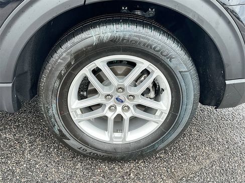 Used 2025 Ford Explorer Active w/ Active Comfort Package image 24