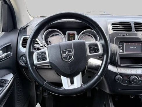 Used 2020 Dodge Journey SE w/ SE Popular Equipment Group FWD image 17