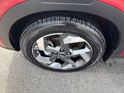 Certified 2025 Hyundai Venue Limited image 40
