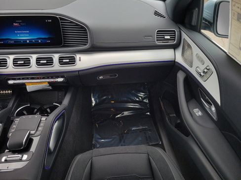 New 2026 Mercedes-Benz GLE 53 AMG 4MATIC Coupe image 15