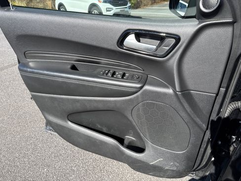 Used 2024 Dodge Durango SXT w/ 3rd Row Seating Group image 10