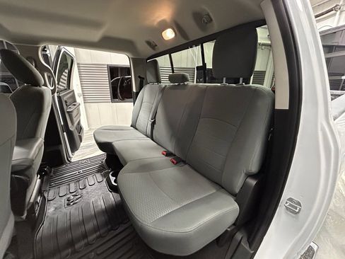 Used 2018 RAM 2500 Tradesman w/ Chrome Appearance Group image 7