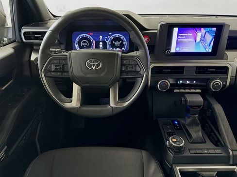 Certified 2025 Toyota Tacoma TRD Off-Road AWD/4WD image 23