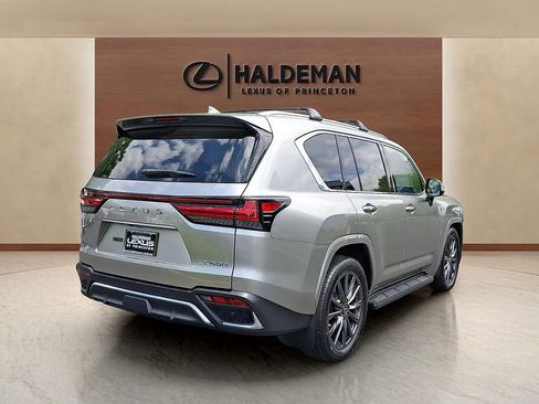 Used 2024 Lexus LX 600 F Sport AWD/4WD image 6
