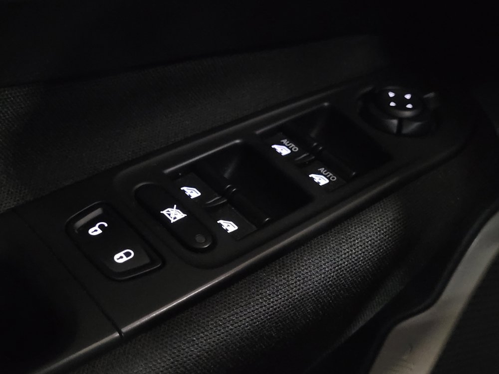 Used 2015 Jeep Renegade Sport w/ Power & Air Group AWD/4WD image 27