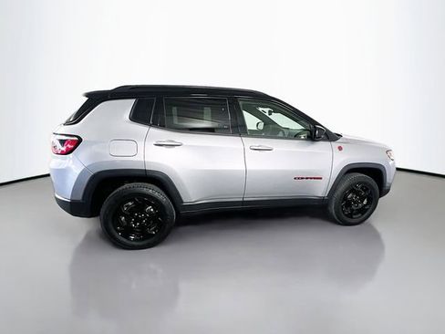 Used 2023 Jeep Compass Trailhawk AWD/4WD image 9