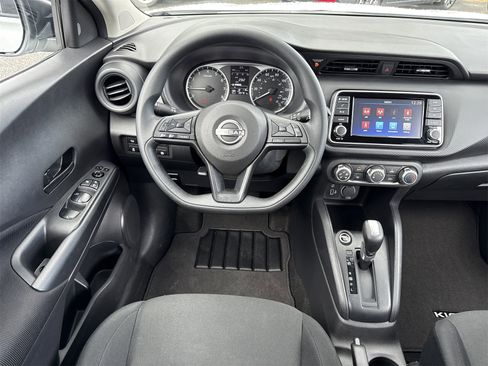 Used 2024 Nissan Kicks S image 12