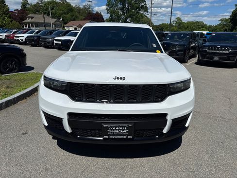 Used 2023 Jeep Grand Cherokee L Laredo AWD/4WD image 9