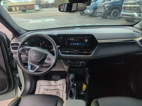 Used 2025 Chevrolet TrailBlazer ACTIV w/ Convenience Package image 36