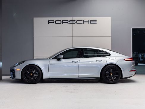 Certified 2025 Porsche Panamera 4 E-Hybrid AWD/4WD image 2