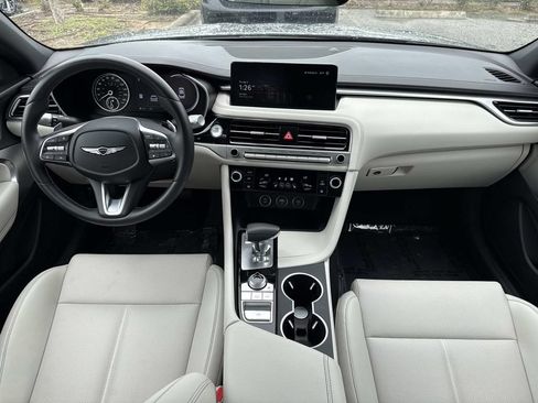 Used 2025 Genesis G70 2.5T RWD image 18