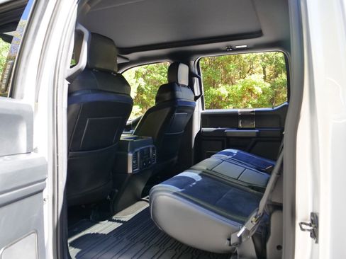 Used 2019 Ford F150 Raptor w/ Equipment Group 802A Luxury image 35