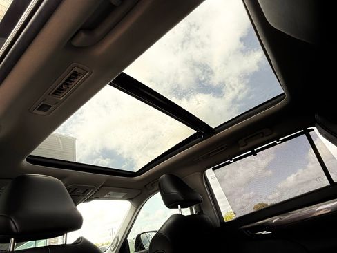 Used 2021 Toyota Highlander Platinum image 25