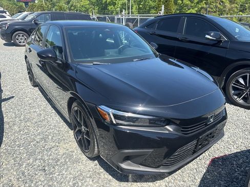 Used 2022 Honda Civic Sport image 2